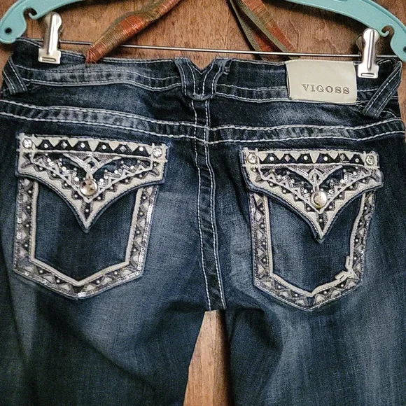 Vigoss Blue Jeans with Embellished Pockets Size 7/9 - Picture 4 of 15